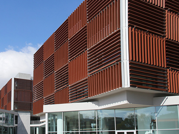 红锈钢板制作喷什么药水? 红锈钢板制作喷什么药水?